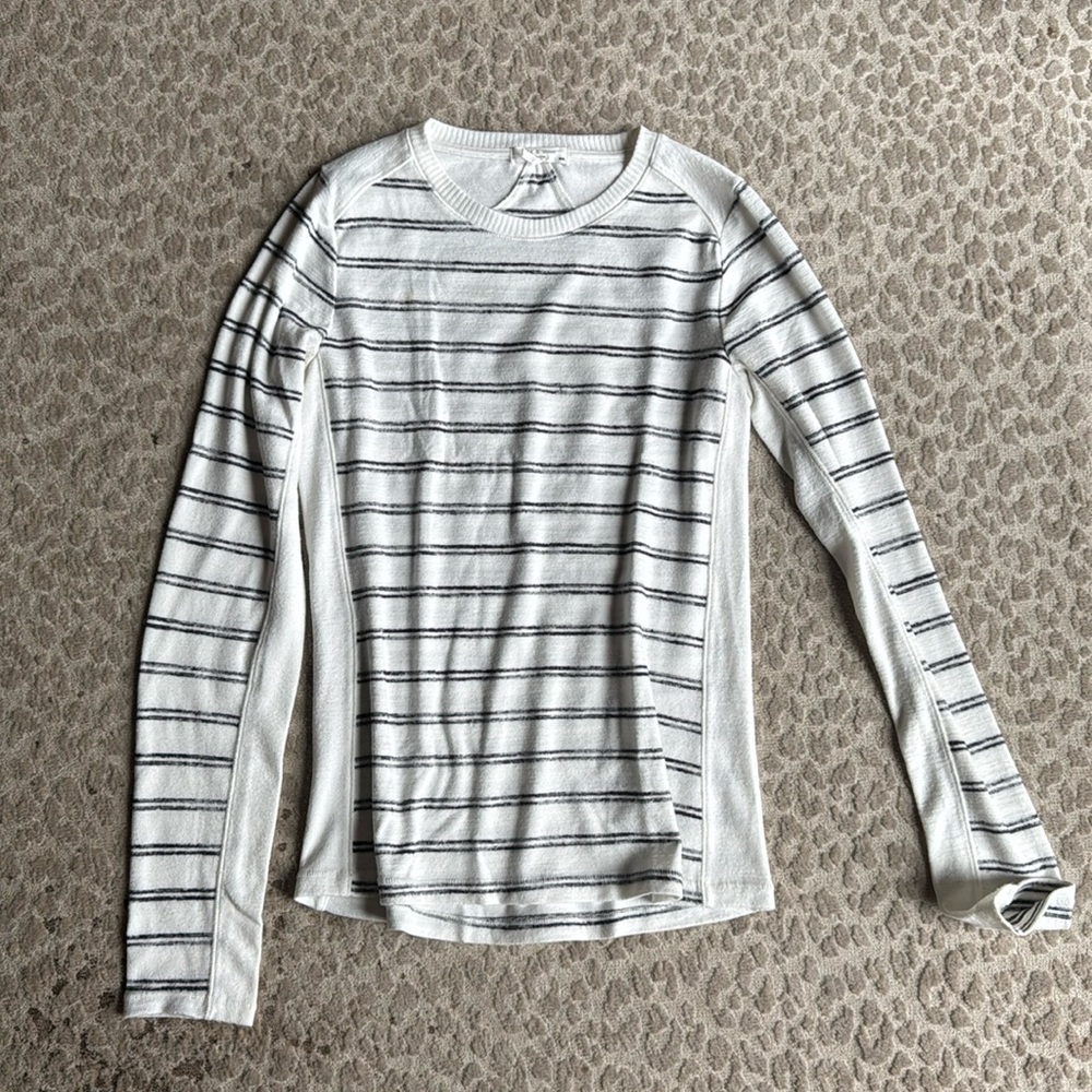 Rag & Bone Black & White Striped Lightweight Sweater, size M